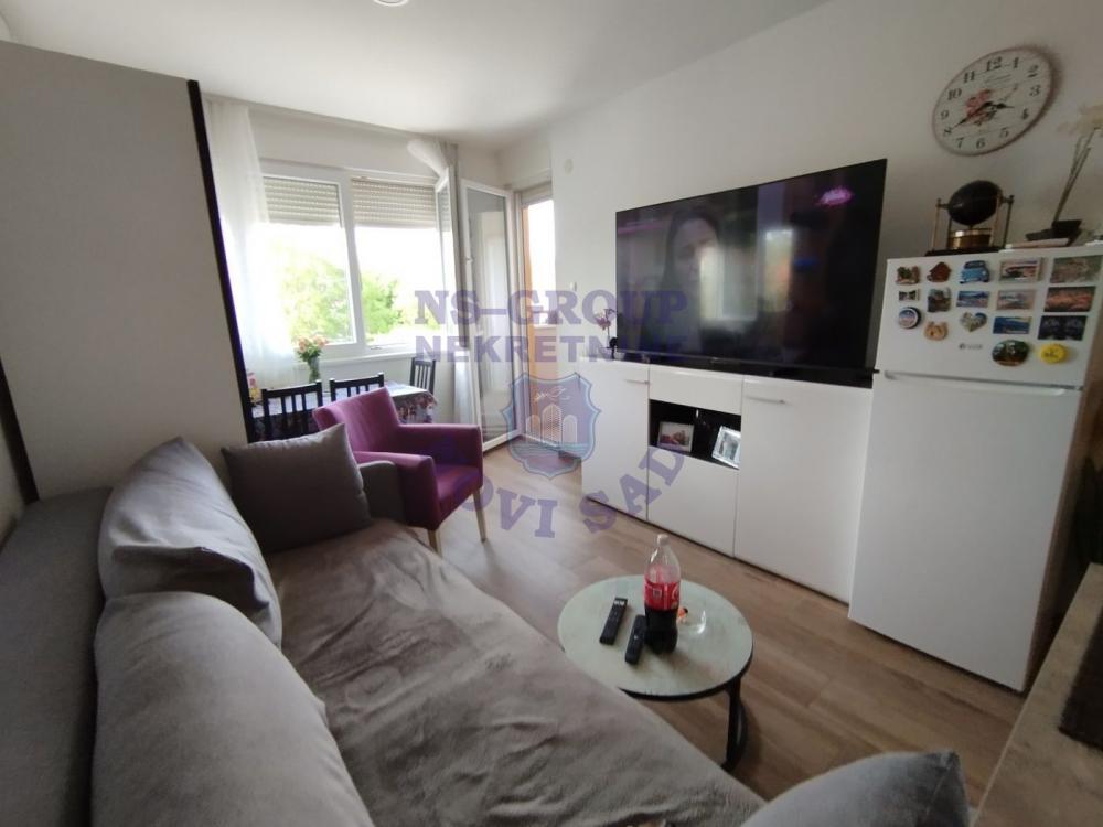 Slika 2 - Dvoiposoban, 45m2, Adice Novi Sad, sa terasom