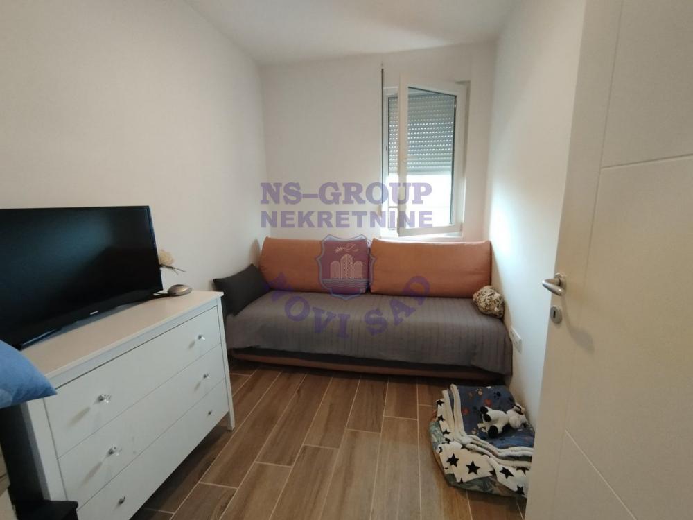 Slika 4 - Dvoiposoban, 45m2, Adice Novi Sad, sa terasom