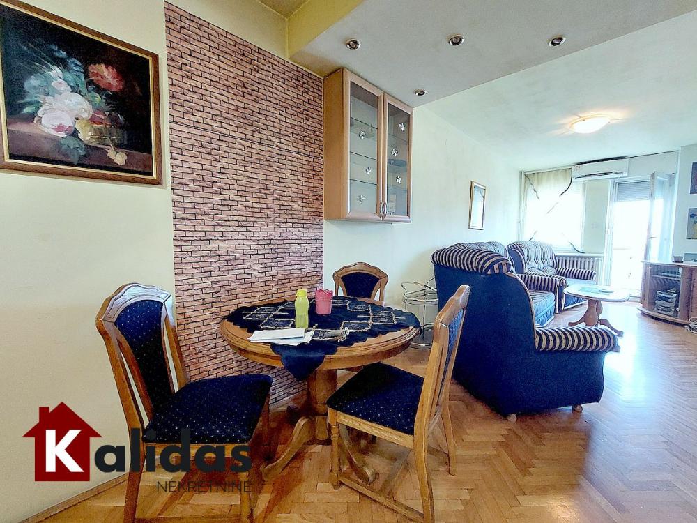 Slika 3 - Stan,NOVI SAD,BULEVAR,kv: 58, € 134400, ID: 1008675