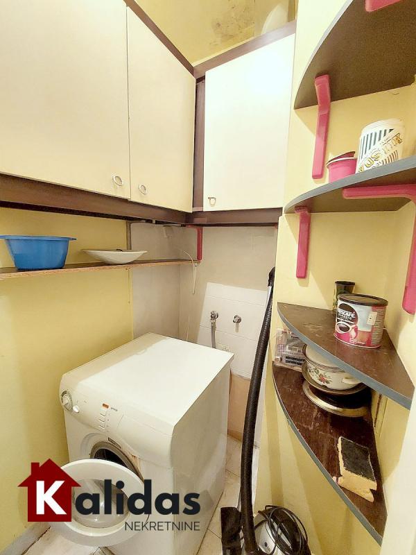 Slika 11 - Stan,NOVI SAD,BULEVAR,kv: 58, € 134400, ID: 1008675