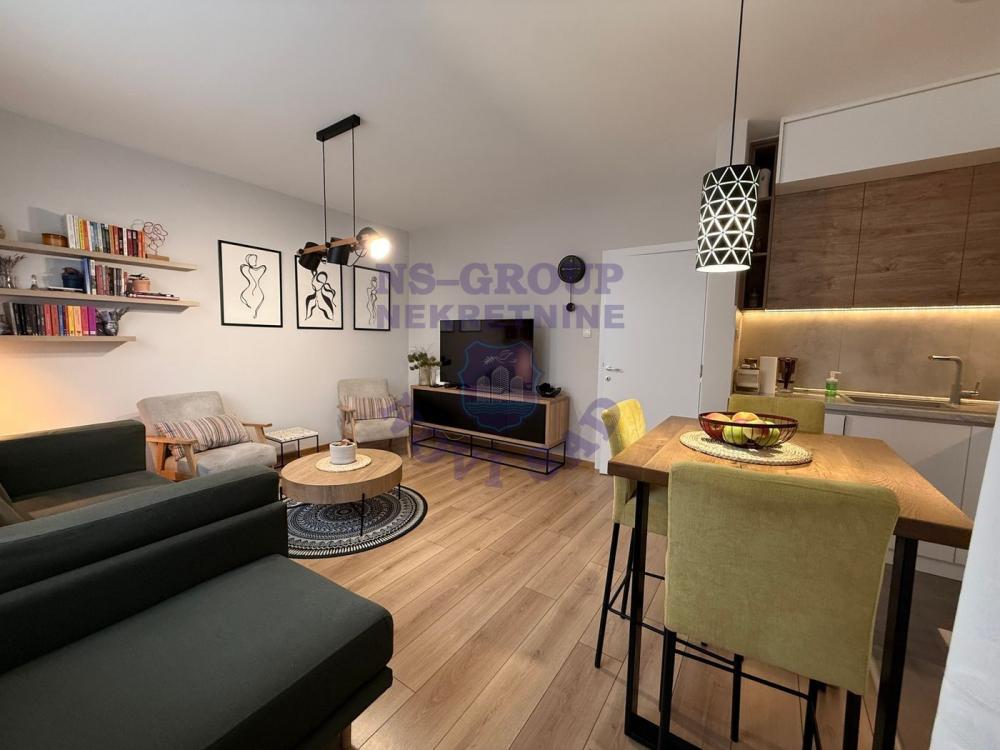 Slika 1 - Dvoiposoban, 51m2, Adice Novi Sad, sa terasom