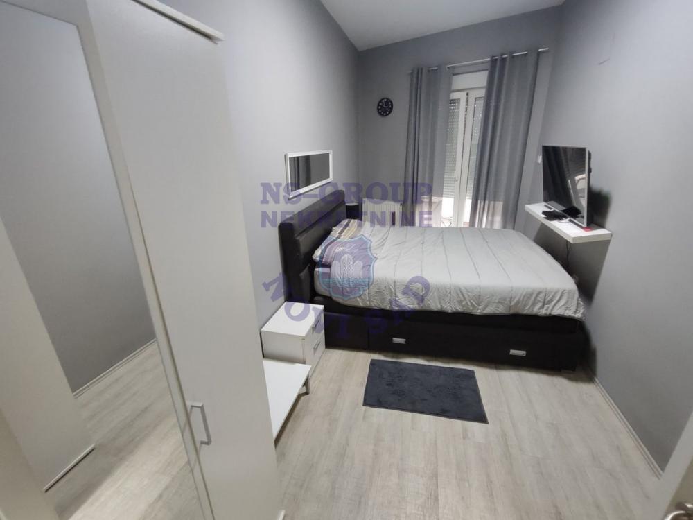 Slika 7 - Dvoiposoban, 70m2, Bulevar oslobođenja Novi Sad, sa terasom