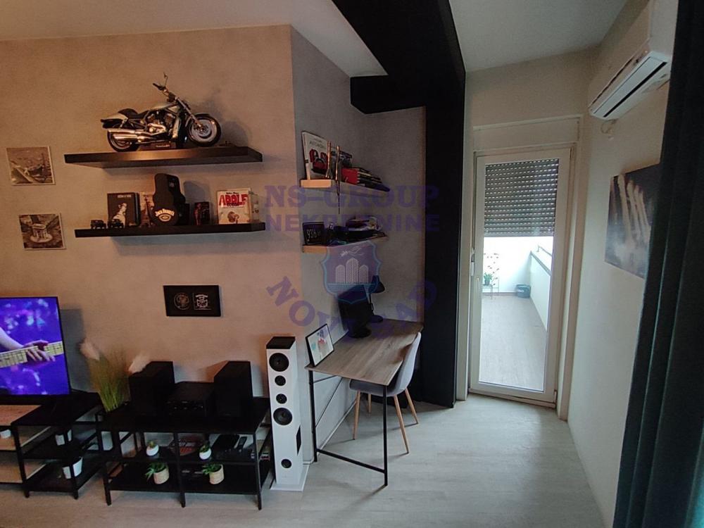 Slika 3 - Dvoiposoban, 70m2, Bulevar oslobođenja Novi Sad, sa terasom