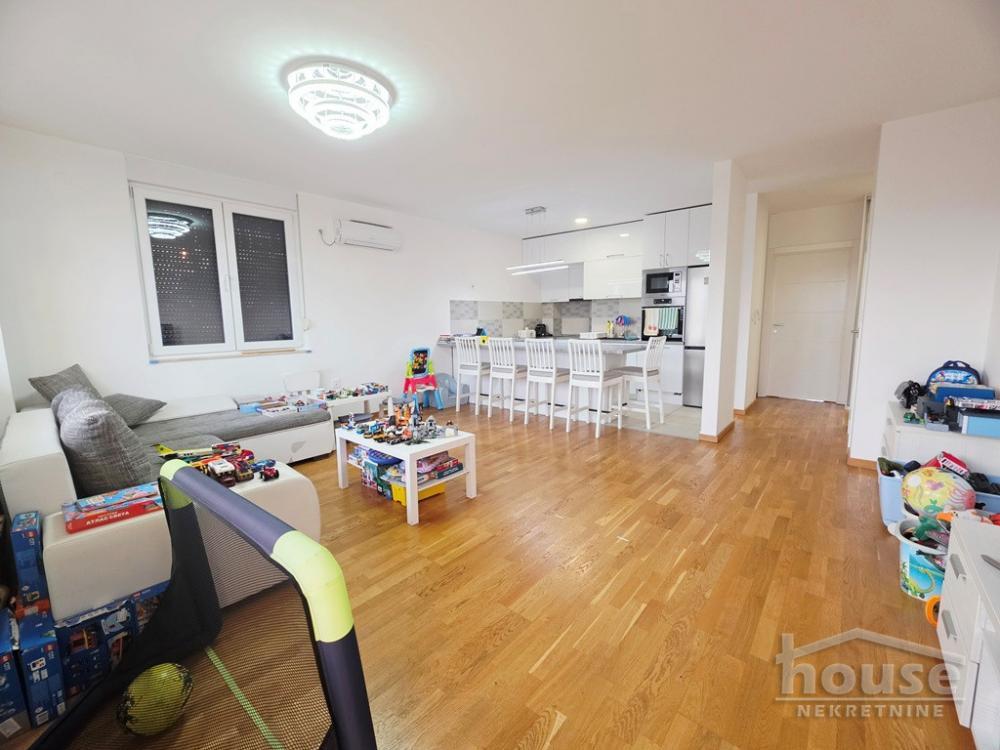 Glavna slika -Stan,NOVI SAD,BULEVAR PATRIJARHA PAVLA,kv: 82.00, € 230000, ID: 1065604