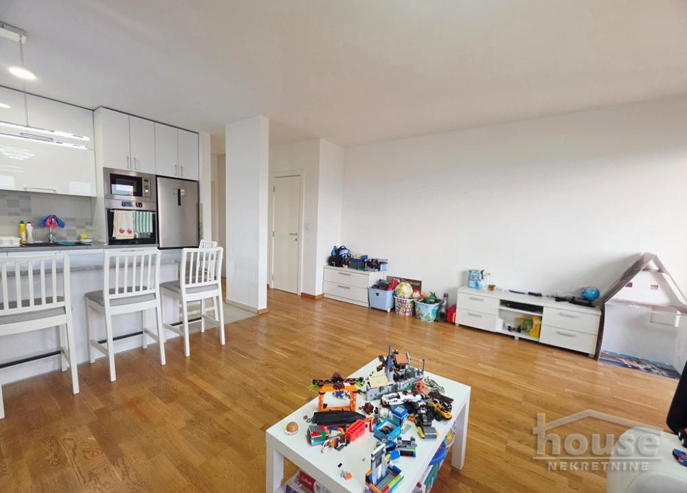 Slika 4 - Stan,NOVI SAD,BULEVAR PATRIJARHA PAVLA,kv: 82.00, € 230000, ID: 1065604