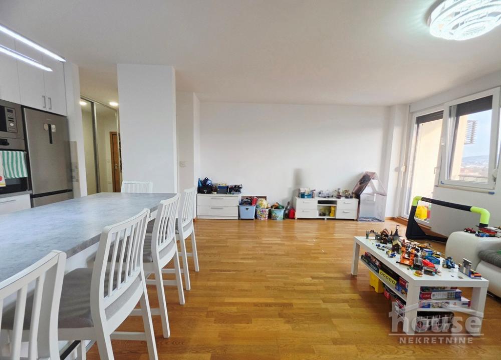 Slika 3 - Stan,NOVI SAD,BULEVAR PATRIJARHA PAVLA,kv: 82.00, € 230000, ID: 1065604