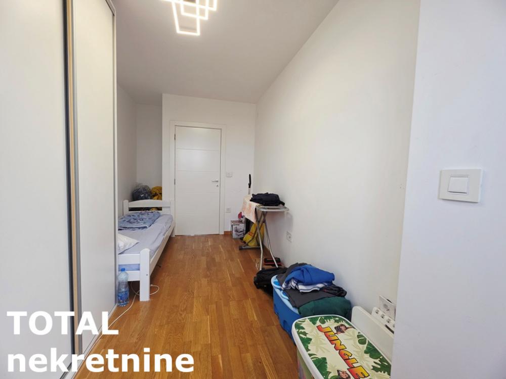 Slika 9 - Stan,NOVI SAD,BULEVAR PATRIJARHA PAVLA,kv: 82.00, € 230000, ID: 1102452