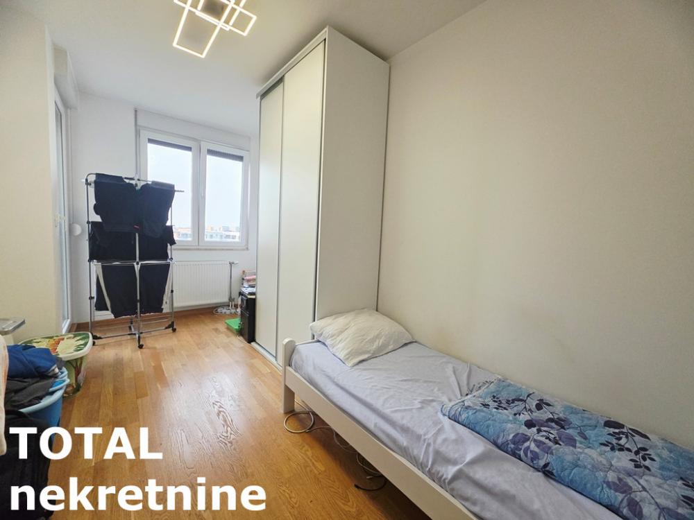 Slika 7 - Stan,NOVI SAD,BULEVAR PATRIJARHA PAVLA,kv: 82.00, € 230000, ID: 1102452