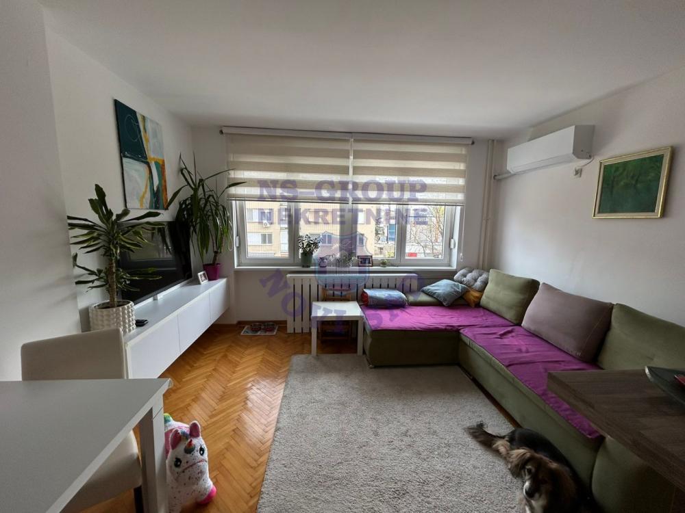 Glavna slika -Prodaja stana, 55m2, Grbavica Novi Sad, sa terasom, ima lift