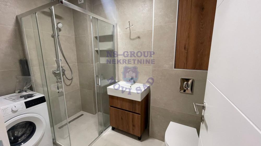 Slika 8 - Fantastican cetvorosoban stan na Somborskoj rampi!