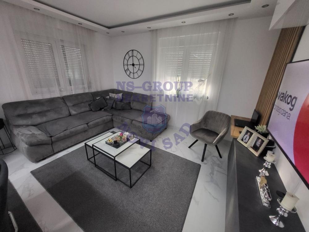 Glavna slika -Dvoiposoban 57m2 Somborska rampa