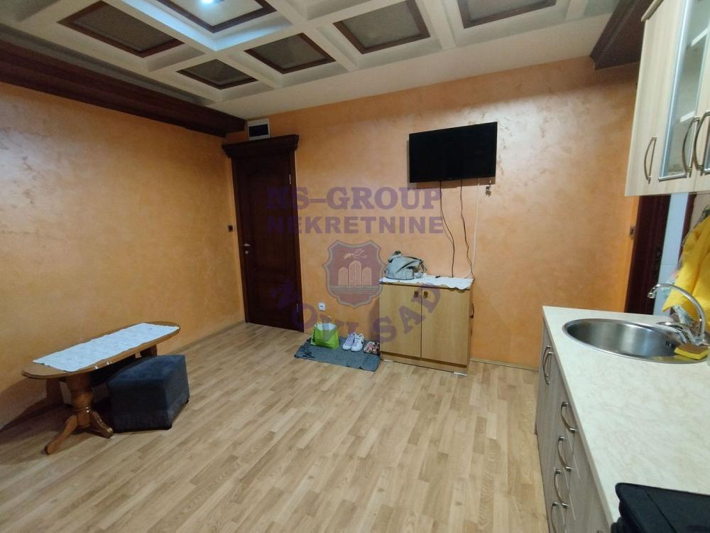 Slika 2 - Garsonjera na Bulevaru 21m2