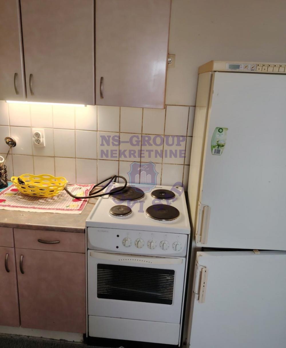 Slika 6 - Jednosoban stan u blizini sajma u dobro održavanoj zgradi. 