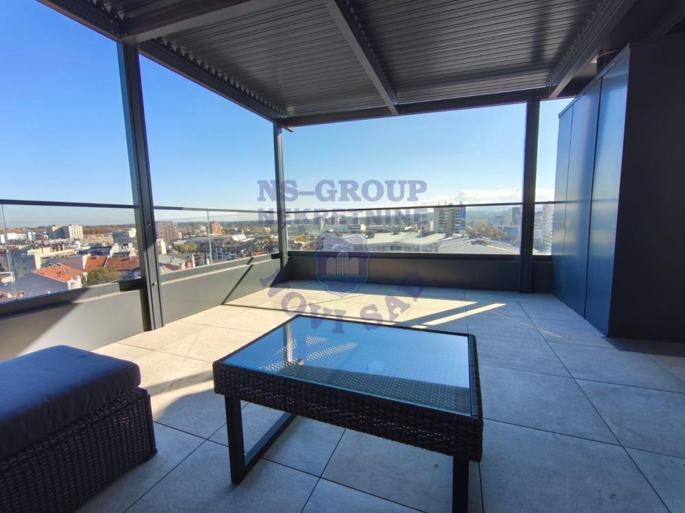 Slika 11 - Četvorosoban, 139m2, Bulevar oslobođenja Novi Sad, sa terasom, ima lift