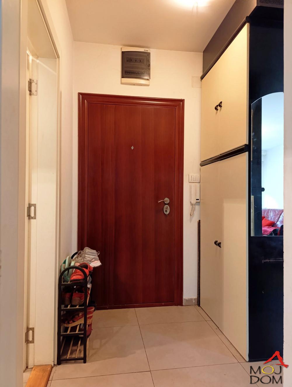 Slika 7 - Stan,NOVI SAD,SOMBORSKI BULEVAR,kv: 42, € 123600, ID: 1032023