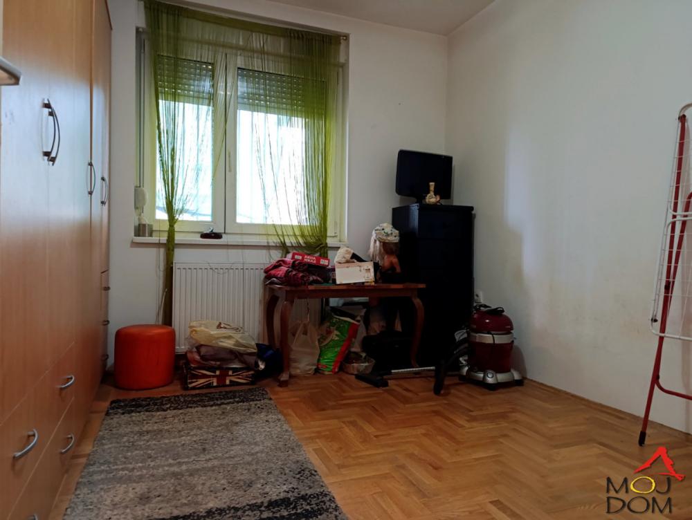 Slika 6 - Stan,NOVI SAD,SOMBORSKI BULEVAR,kv: 42, € 123600, ID: 1032023