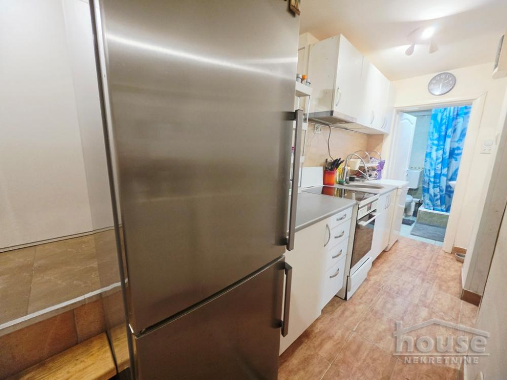 Slika 3 - Stan,NOVI SAD,BULEVAR,kv: 30.00, € 75000, ID: 1065608