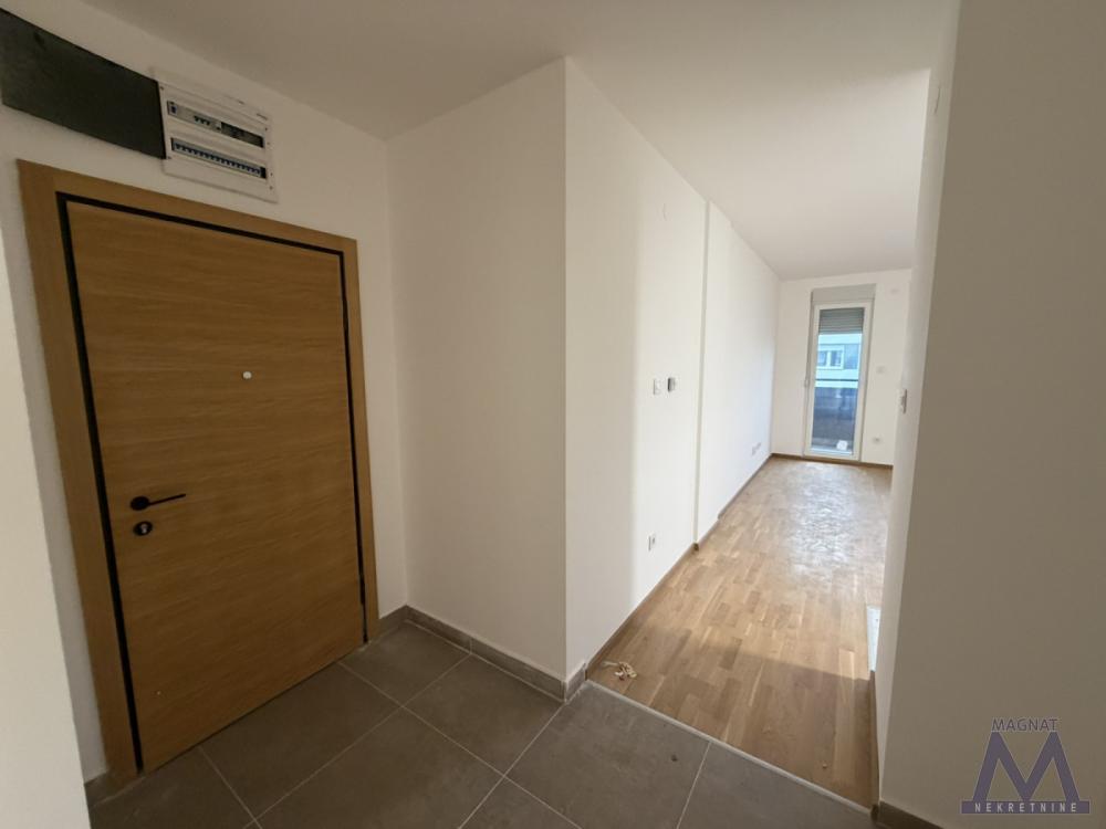 Slika 11 - Stan,NOVI SAD,AVIJACIJA,kv: 74, € 169950, ID: 1019334