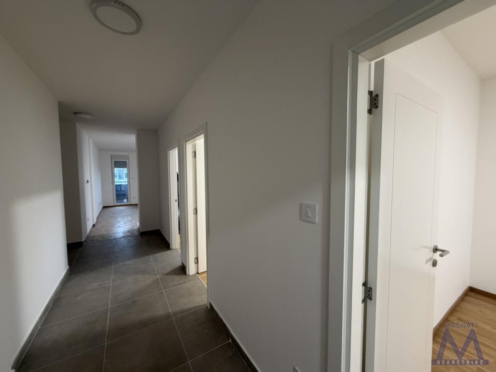 Slika 10 - Stan,NOVI SAD,AVIJACIJA,kv: 74, € 169950, ID: 1019334