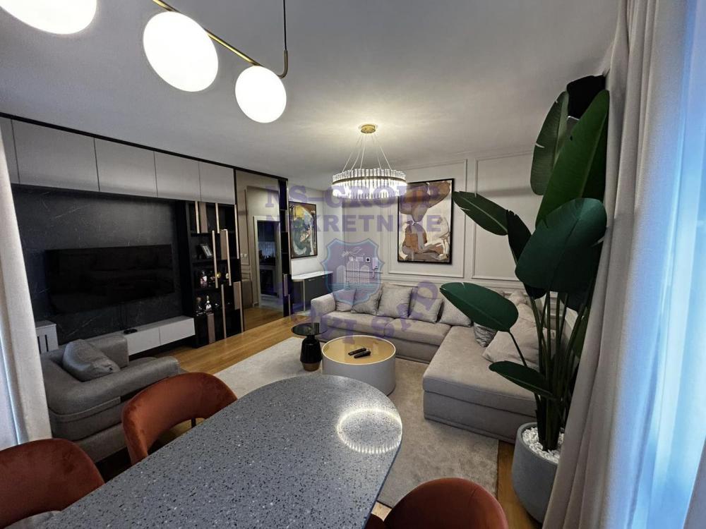 Slika 8 - TRoiposoban stan na potezu Cara Dušana