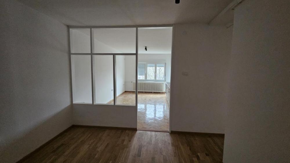 Slika 6 - Dvoiposoban stan, Banatić