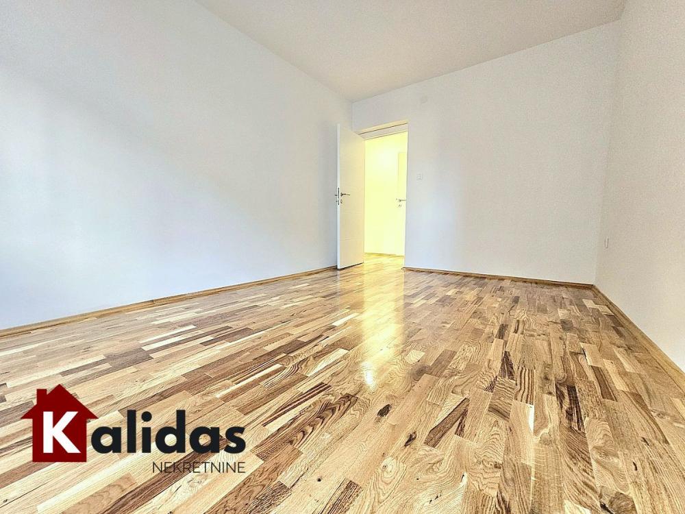 Slika 5 - Stan,NOVI SAD,CARA DUŠANA,kv: 43, € 127200, ID: 1008682