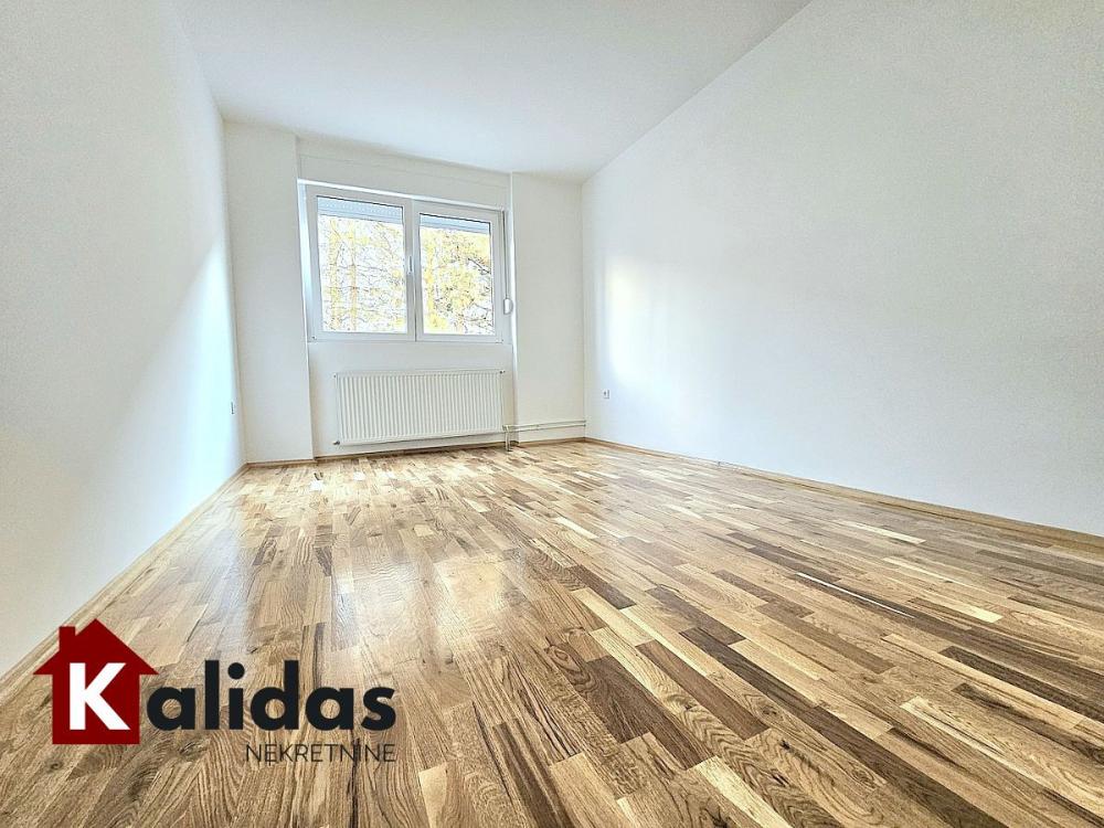 Slika 4 - Stan,NOVI SAD,CARA DUŠANA,kv: 43, € 127200, ID: 1008682