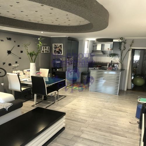 Slika 2 - Trosoban, 66m2, Nova Detelinara Novi Sad, sa terasom, ima lift