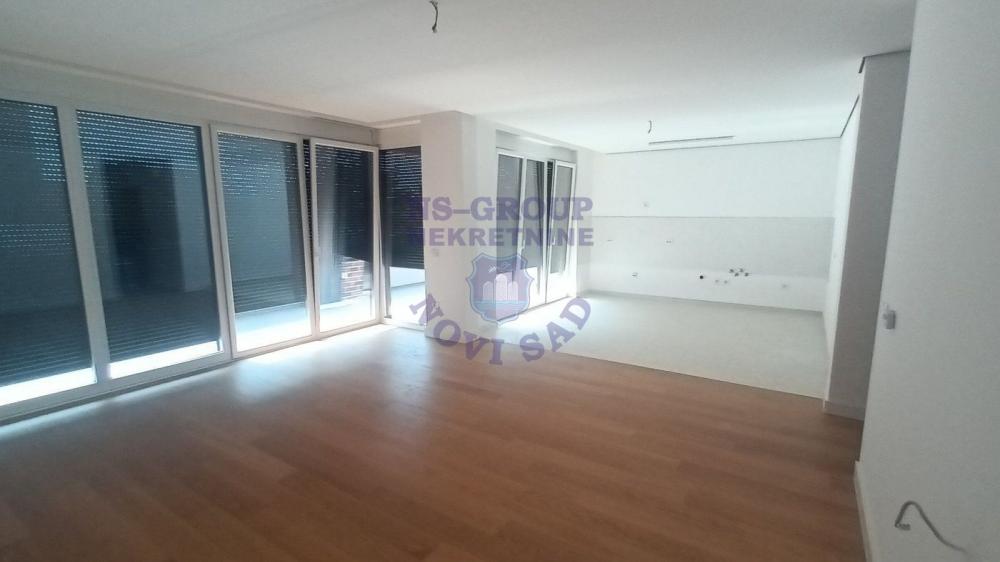 Slika 2 - Fantastican petosoban stan na Bulevaru Patrijarha Pavla!