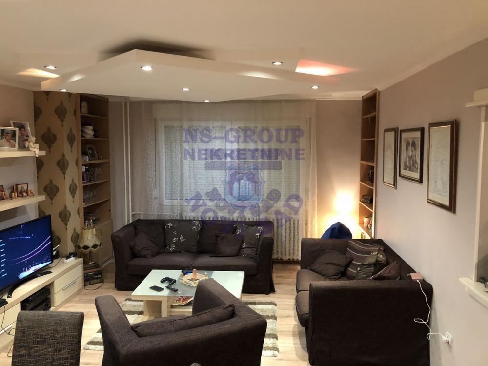 Glavna slika -Odlican troiposoban stan na Limanu 4!