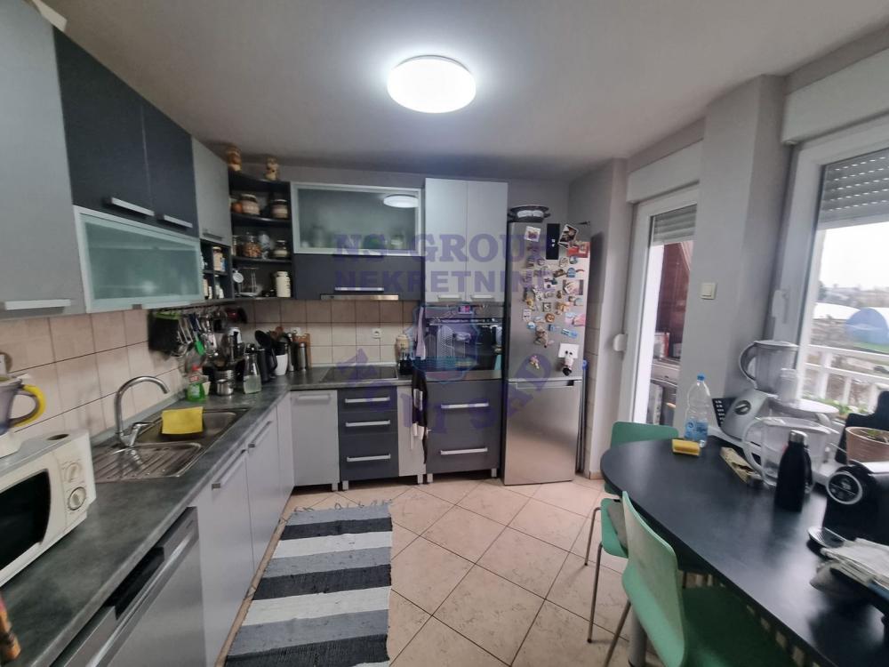 Slika 8 - Odlican cetvorosoban stan na Sajmu !