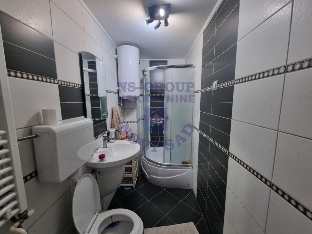 Slika 4 - Odlican cetvorosoban stan na Sajmu !