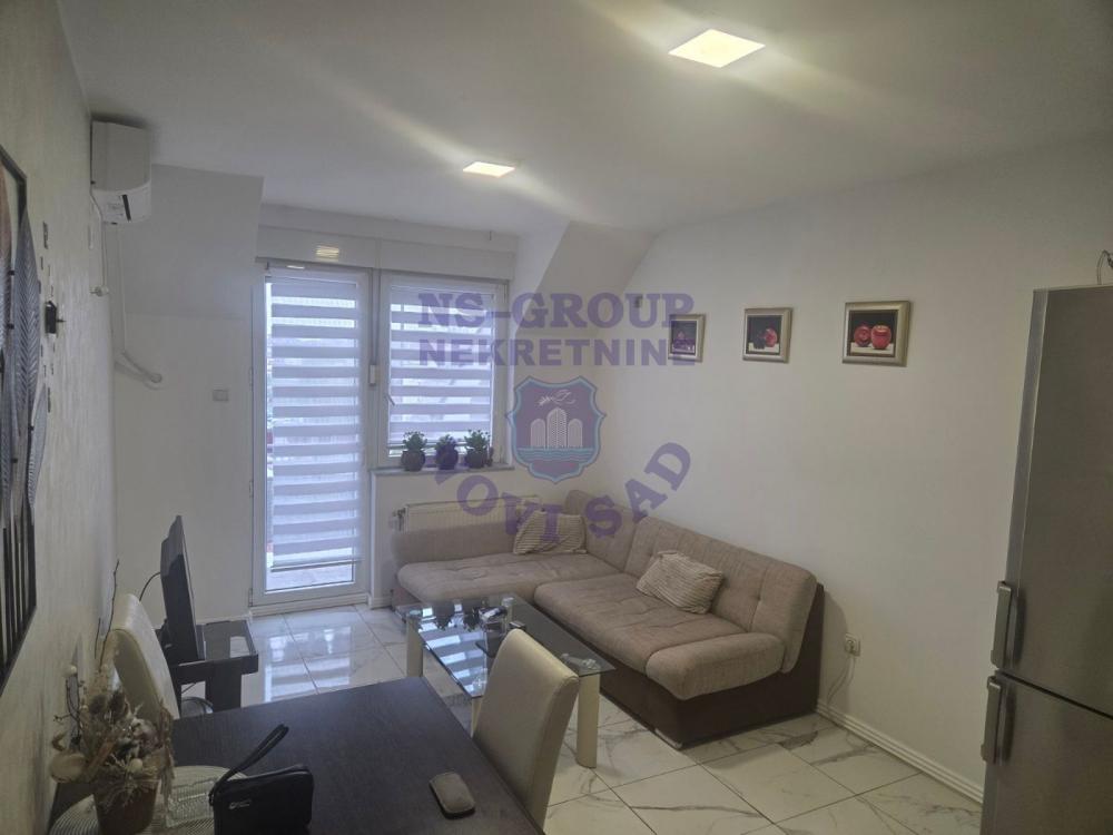 Slika 1 - Fantastican petosoban stan na Novoj Detelinari!