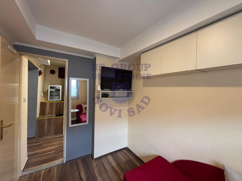 Slika 1 - Odlican dvosrisni stan na Socijalnom!