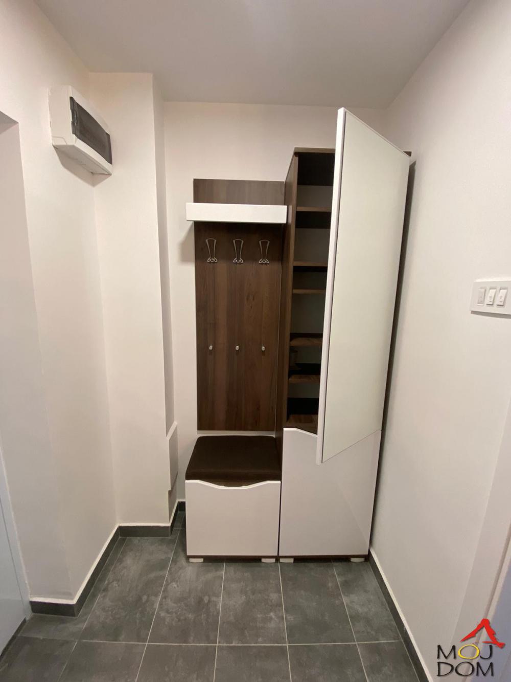 Slika 3 - Stan,NOVI SAD,BULEVAR,kv: 33, € 118450, ID: 1031932