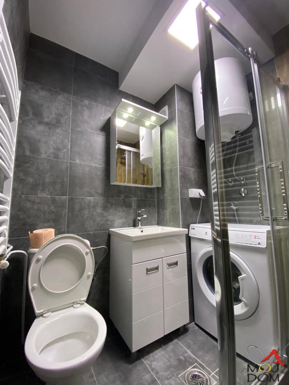 Slika 2 - Stan,NOVI SAD,BULEVAR,kv: 33, € 118450, ID: 1031932