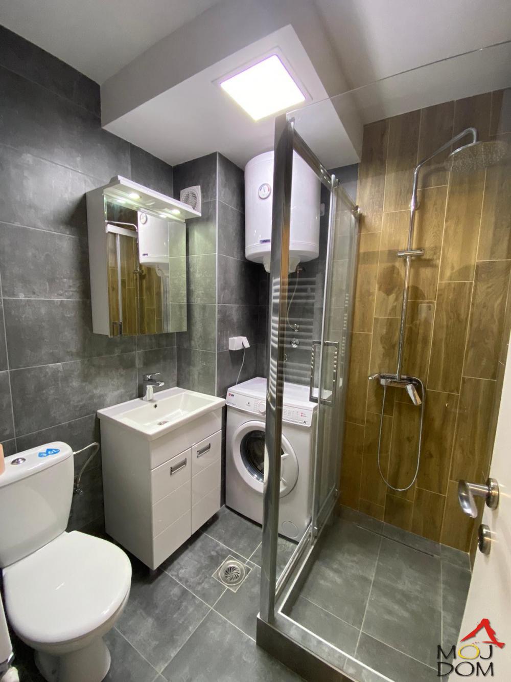 Slika 8 - Stan,NOVI SAD,BULEVAR,kv: 33, € 118450, ID: 1031932