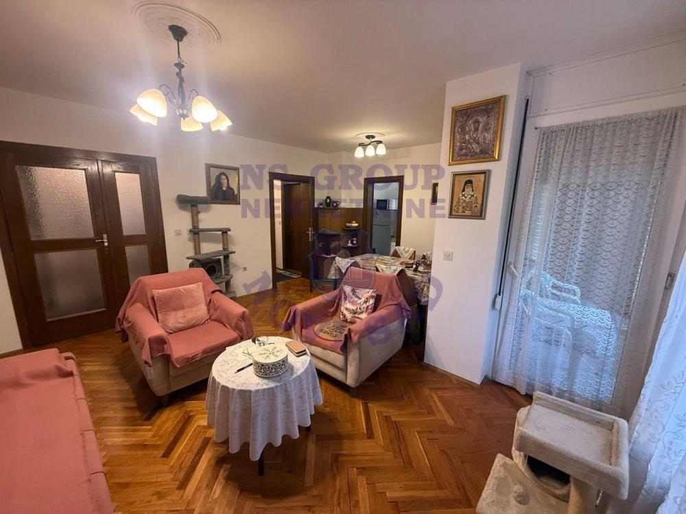 Glavna slika -Odlican dvosoban na Novom Naselju!