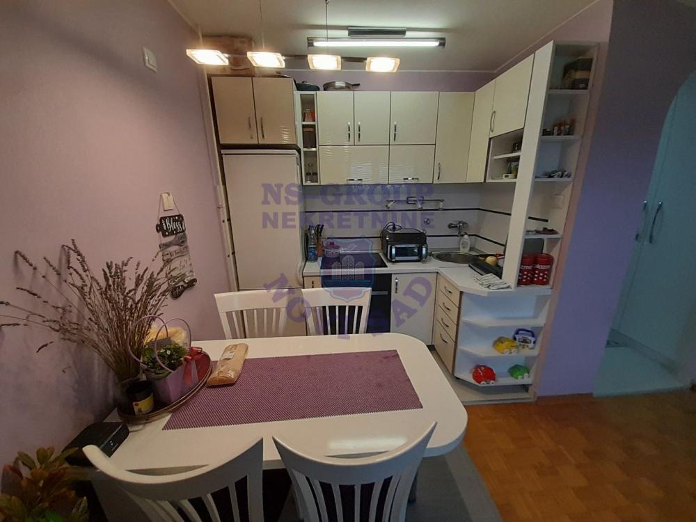 Slika 4 - Jednosoban, 29m2, Novo naselje Novi Sad, ima lift