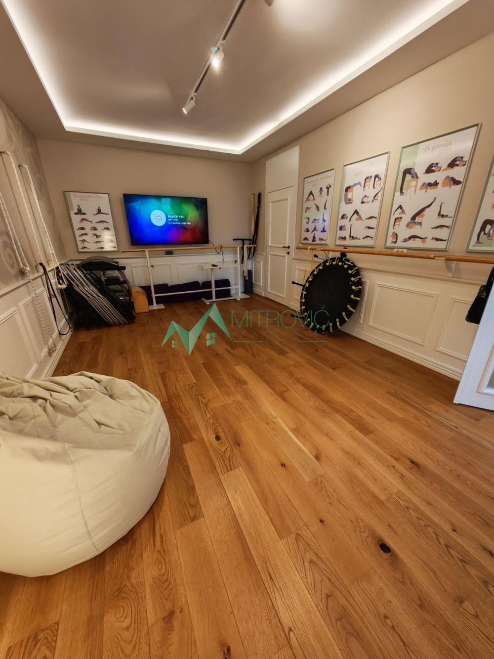 Slika 2 - Podbara, 64m2. Fantastičan dvosoban stan sa pogledom na Dunav. 