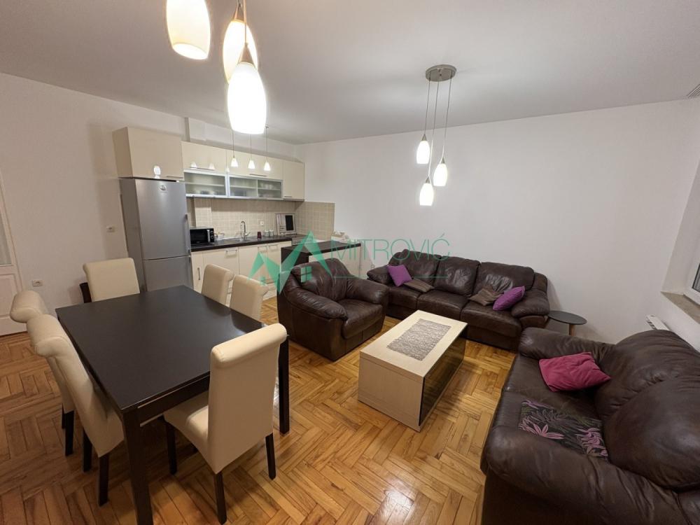 Slika 1 - Moderan kompletno namešten trosoban stan-Bulevar Evrope - izuzetna ponuda 