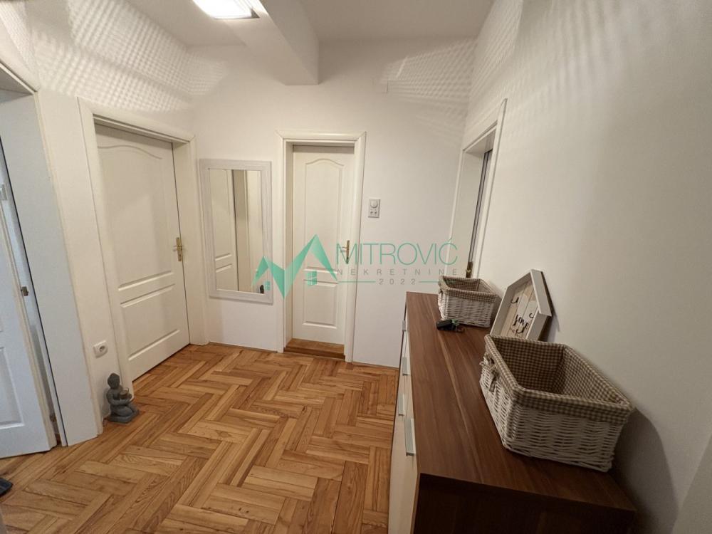 Slika 8 - Moderan kompletno namešten trosoban stan-Bulevar Evrope - izuzetna ponuda 