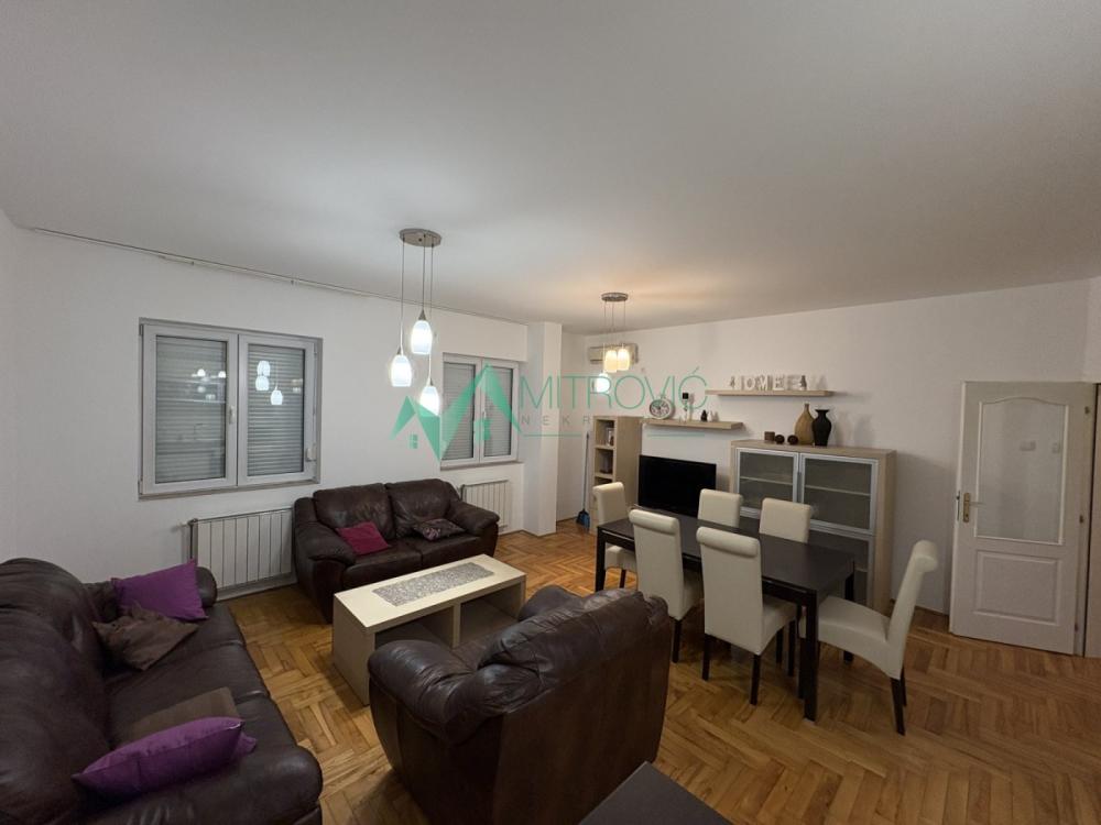 Slika 2 - Moderan kompletno namešten trosoban stan-Bulevar Evrope - izuzetna ponuda 