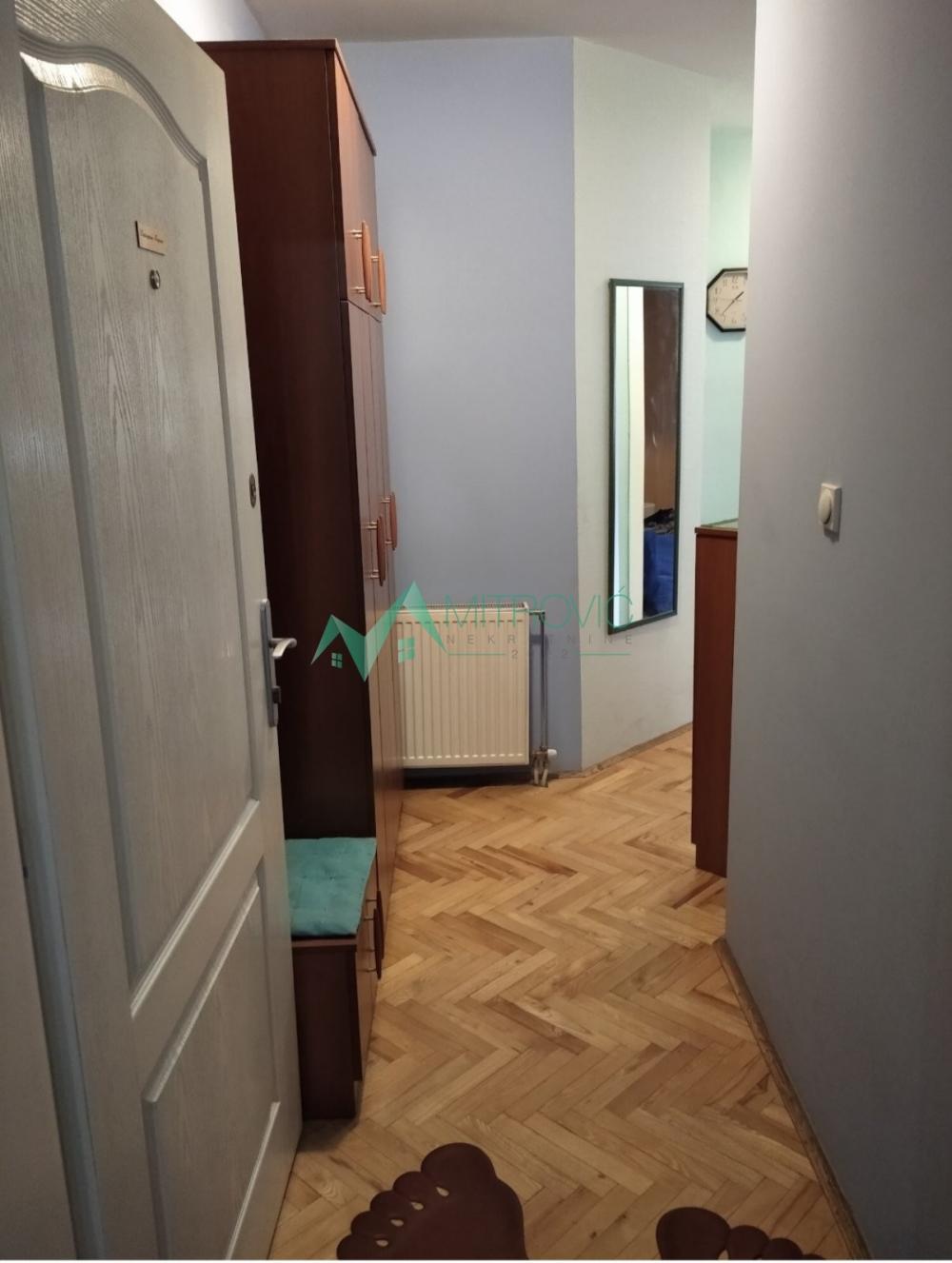 Slika 5 - Prodaje se jednosoban stan na odličnoj lokaciji u blizini Bulevara Evrope.