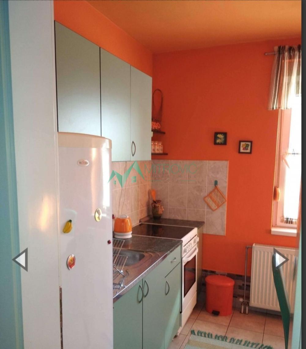 Slika 1 - Prodaje se jednosoban stan na odličnoj lokaciji u blizini Bulevara Evrope.