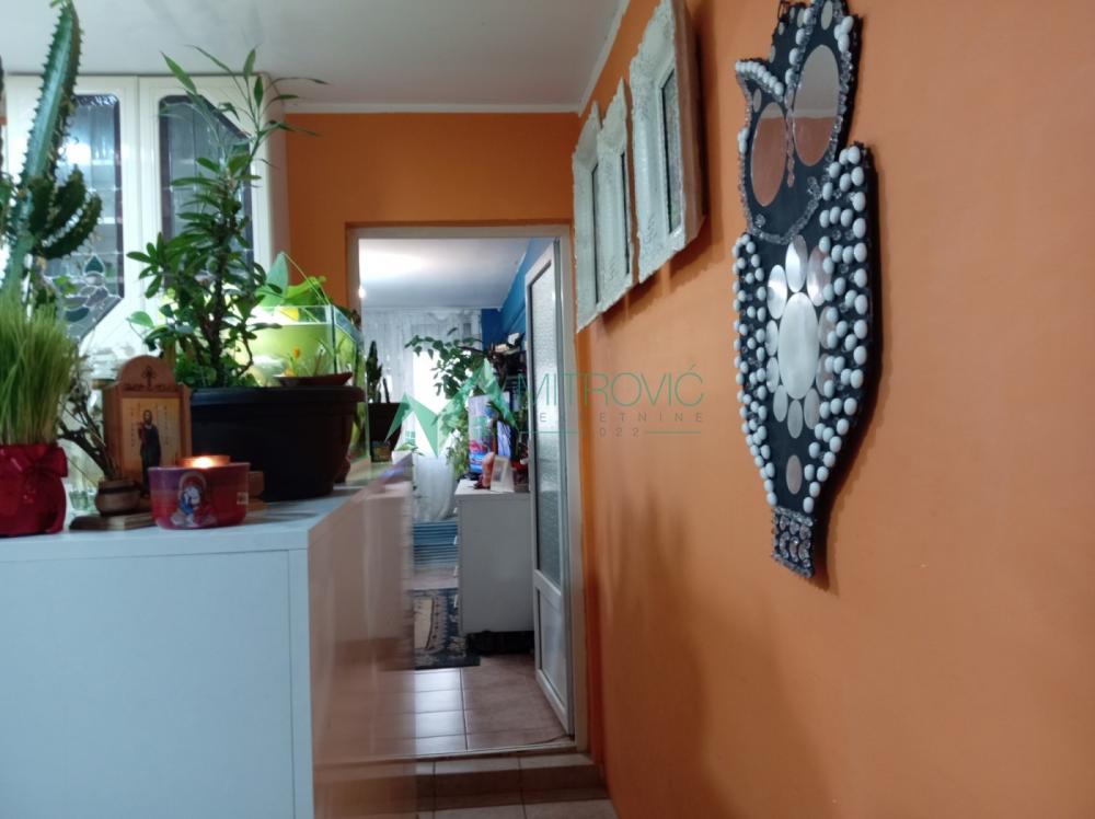 Slika 7 - Prodaje se funkcionalan trosoban stan u neposrednoj blizini Bulevara Oslobodjenja.