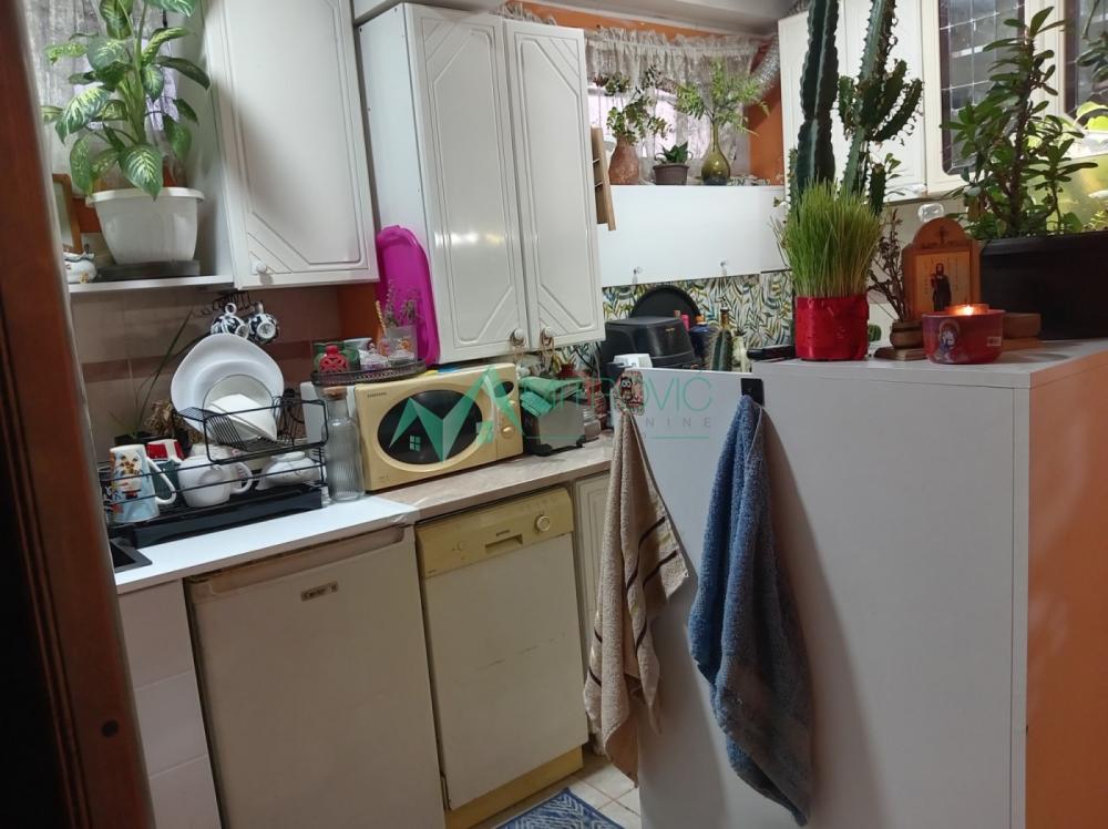 Slika 3 - Prodaje se funkcionalan trosoban stan u neposrednoj blizini Bulevara Oslobodjenja.