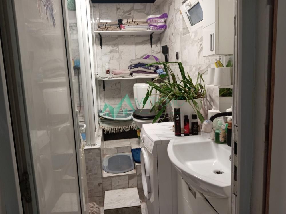 Slika 8 - Prodaje se funkcionalan trosoban stan u neposrednoj blizini Bulevara Oslobodjenja.