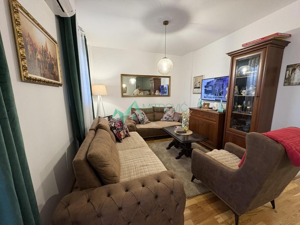 Slika 4 - Komforan četvorosoban stan, 74m2!