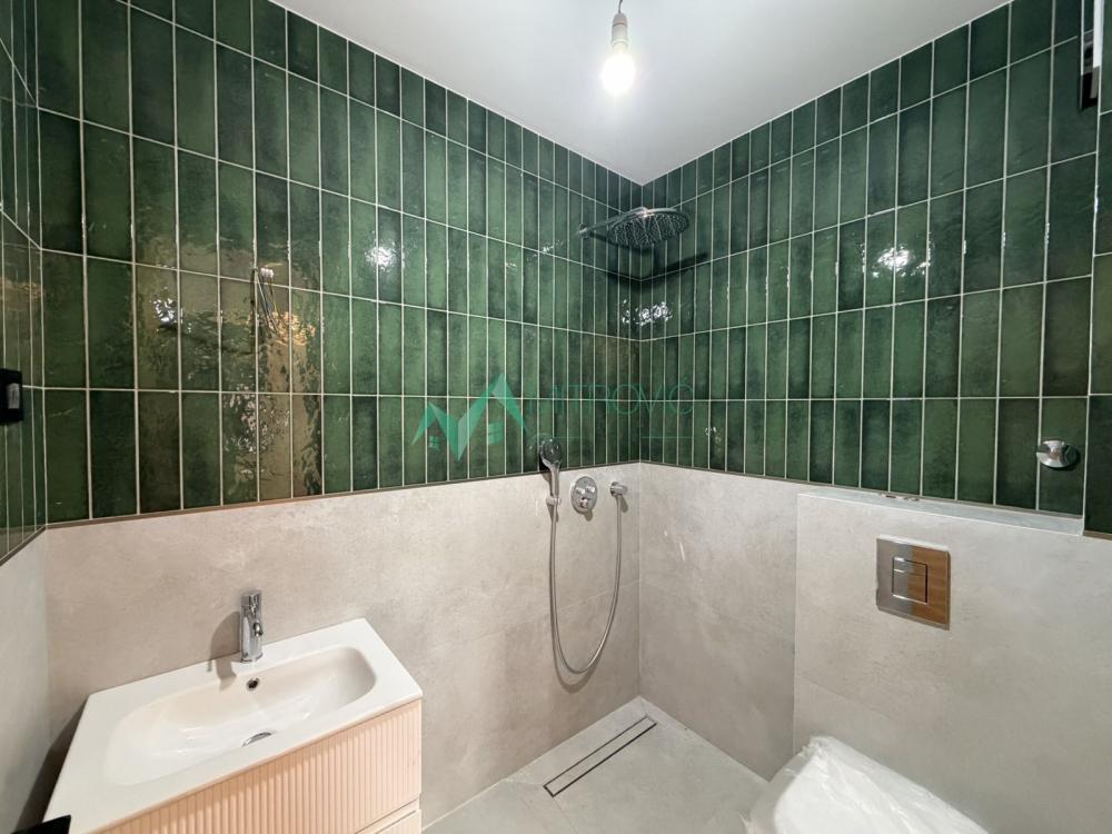 Slika 5 - Urbana vila, luksuzna oprema, garaža i parking u ceni! 